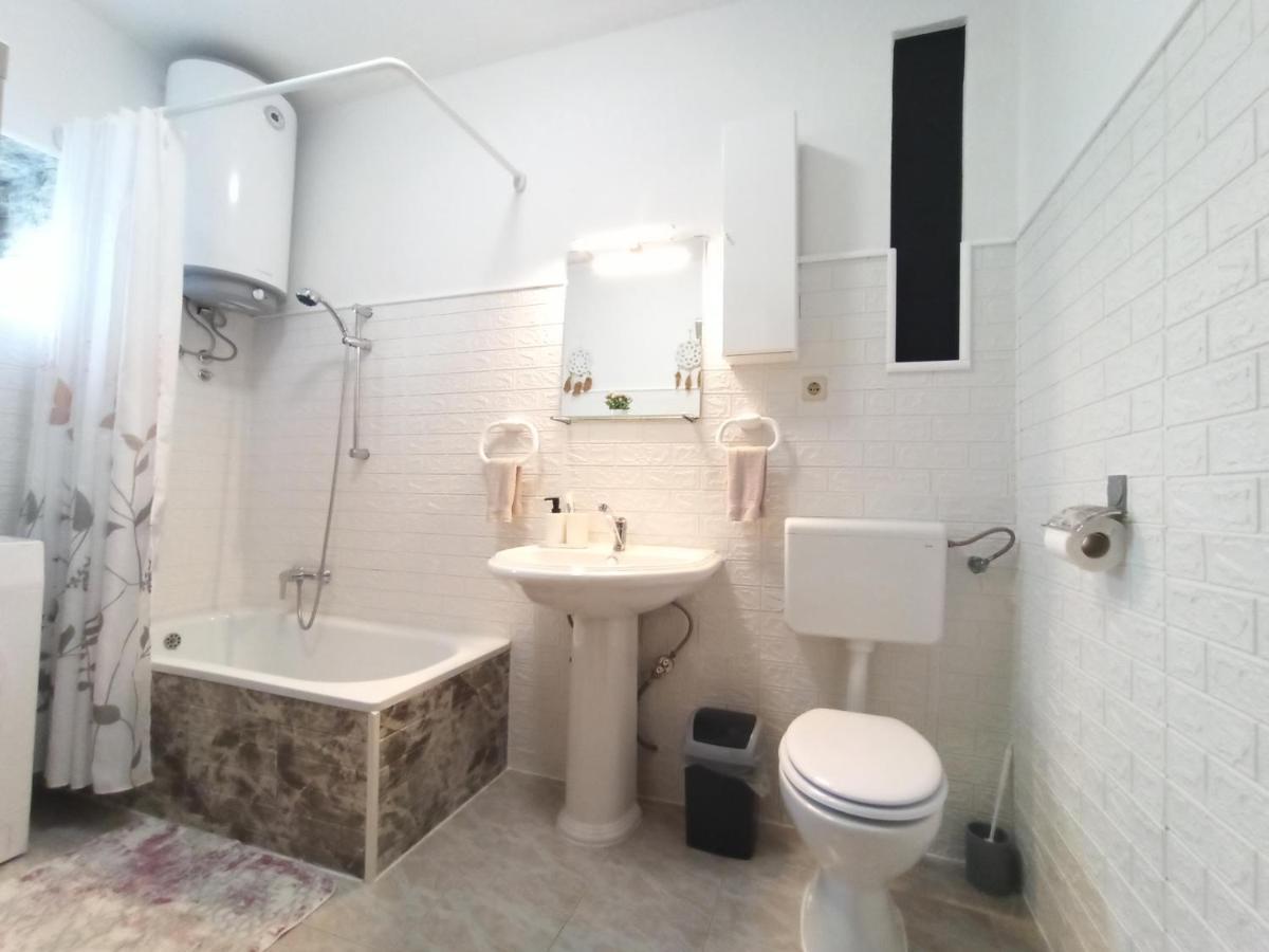 Apartment Dora Задар Екстериор снимка